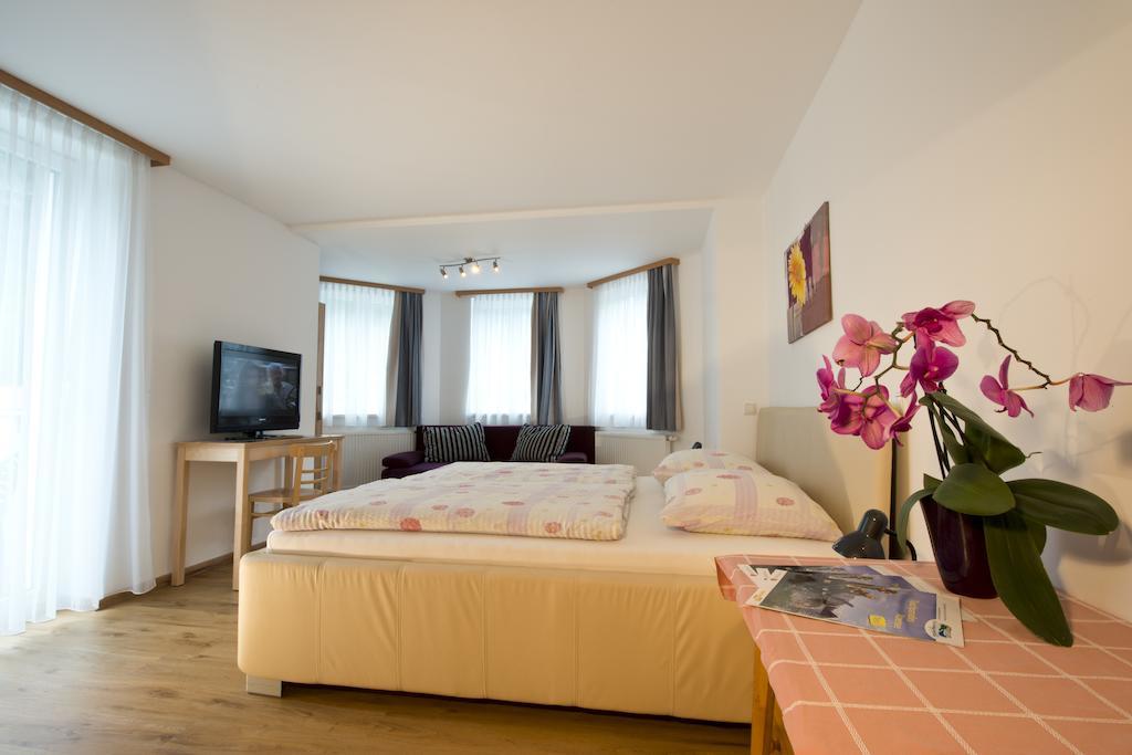 Gasthaus Pension Zur Nixe Штайнбах-ам-Аттерзее Номер фото